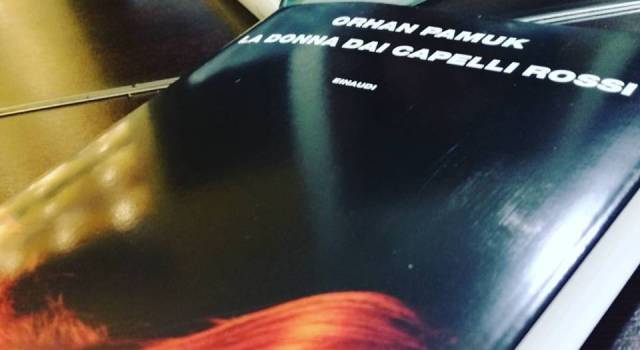 Orhan Pamuk, La donna dai capelli rossi [recensione]