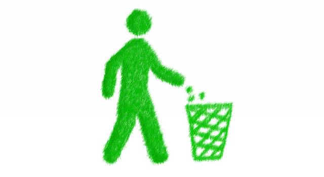 “Grazie al funzionamento della differenziata nessun aumento per i cittadini. Inasprita la lotta contro chi abbandona indebitamente i rifiuti”