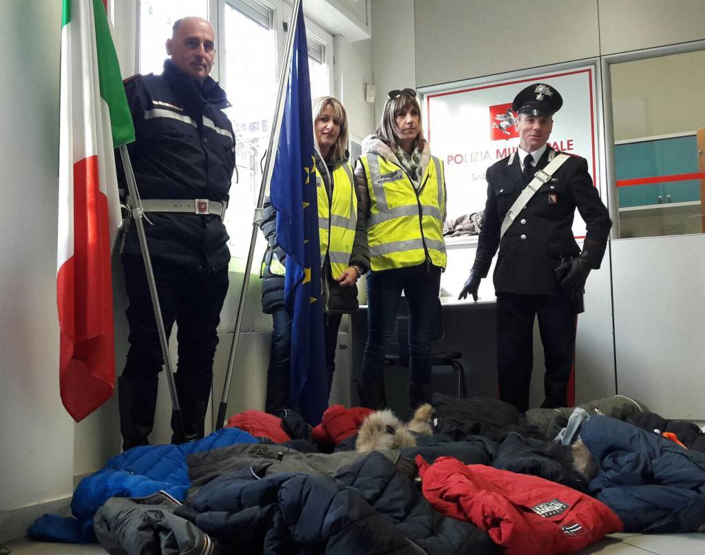sequestro merce contraffatta