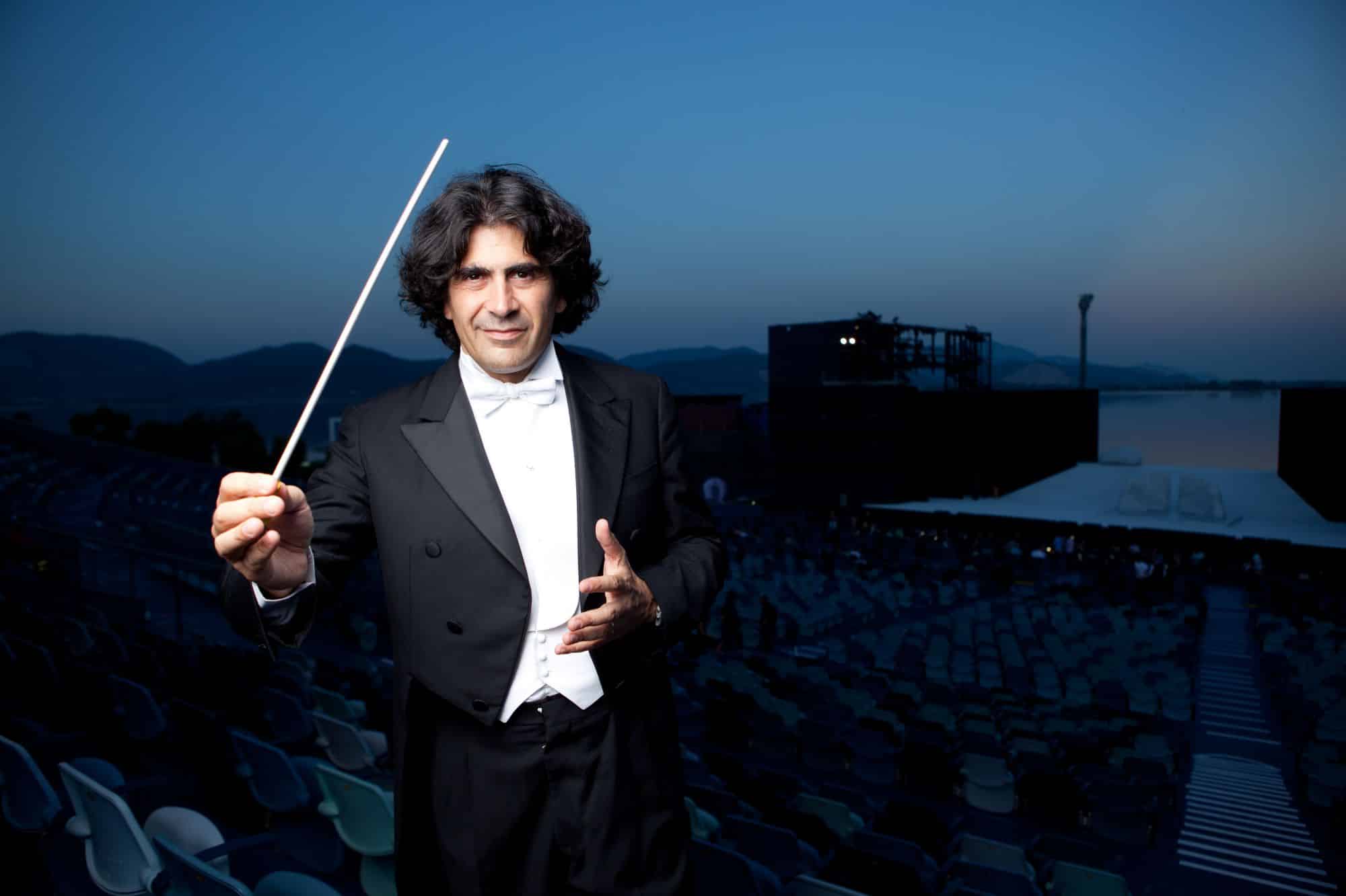 Il maestro Alberto Veronesi e l’orchestra del Festival Puccini in Senato per il bicentenario di Francesco De Sanctis