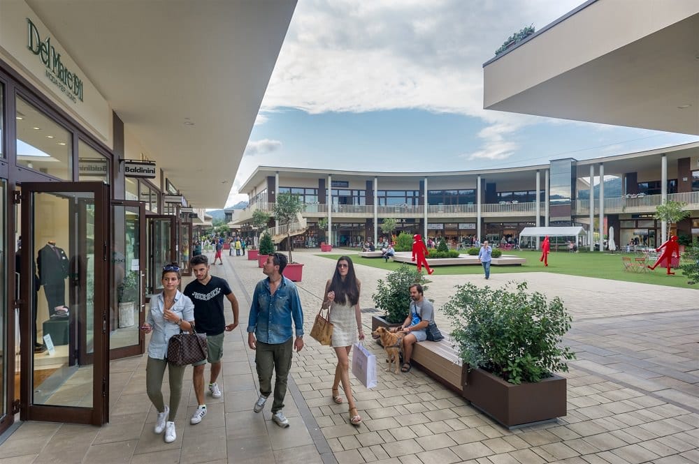 BRUGNATO 5TERRE OUTLET VILLAGE