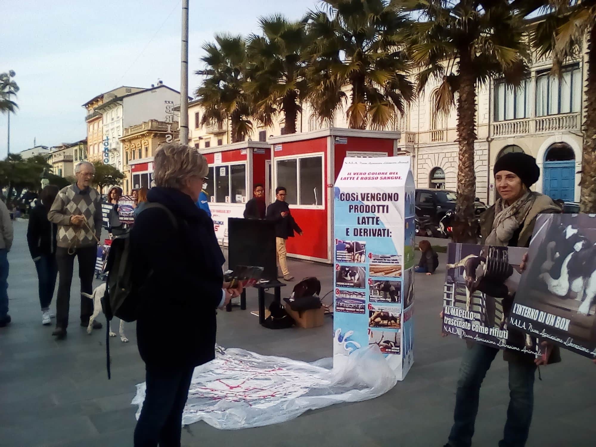 Un mob in Passeggiata con l’associazione Nala