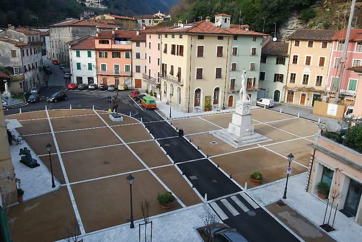 piazza carducci seravezza