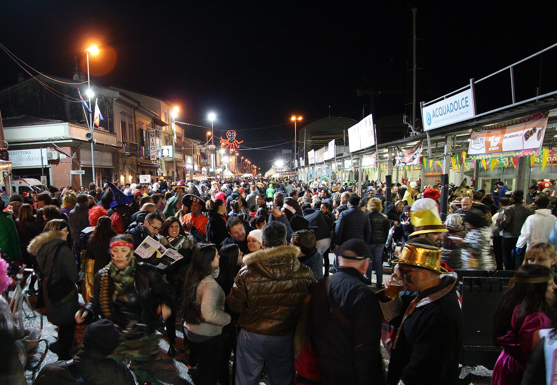 Il Carneval Darsena sponsorizzato dal Parco Commerciale Burlamacca