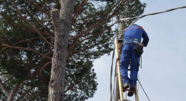 Enel, lavori in Versilia per potenziare la rete elettrica