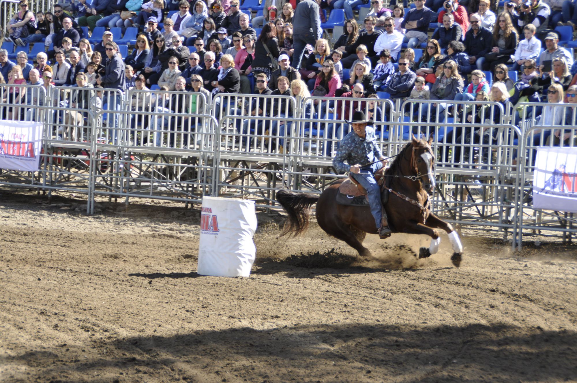 Cowboy e cavalli americani nella pineta di D’Annunzio per il Western Show