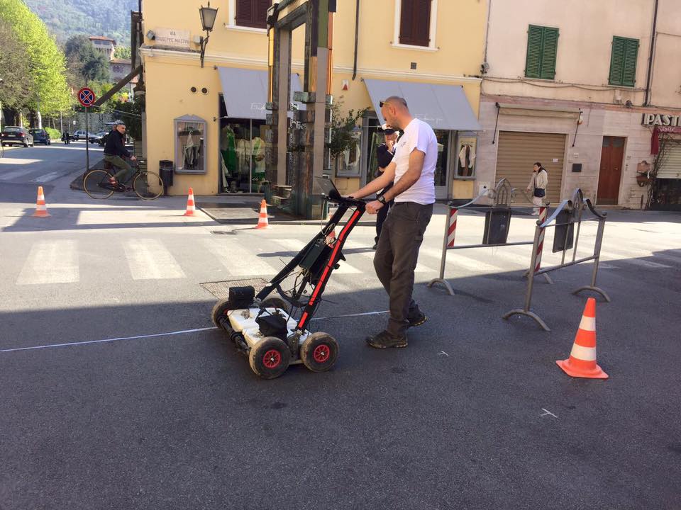 Foto georilevatore pozzo anticho Piazza Crispi