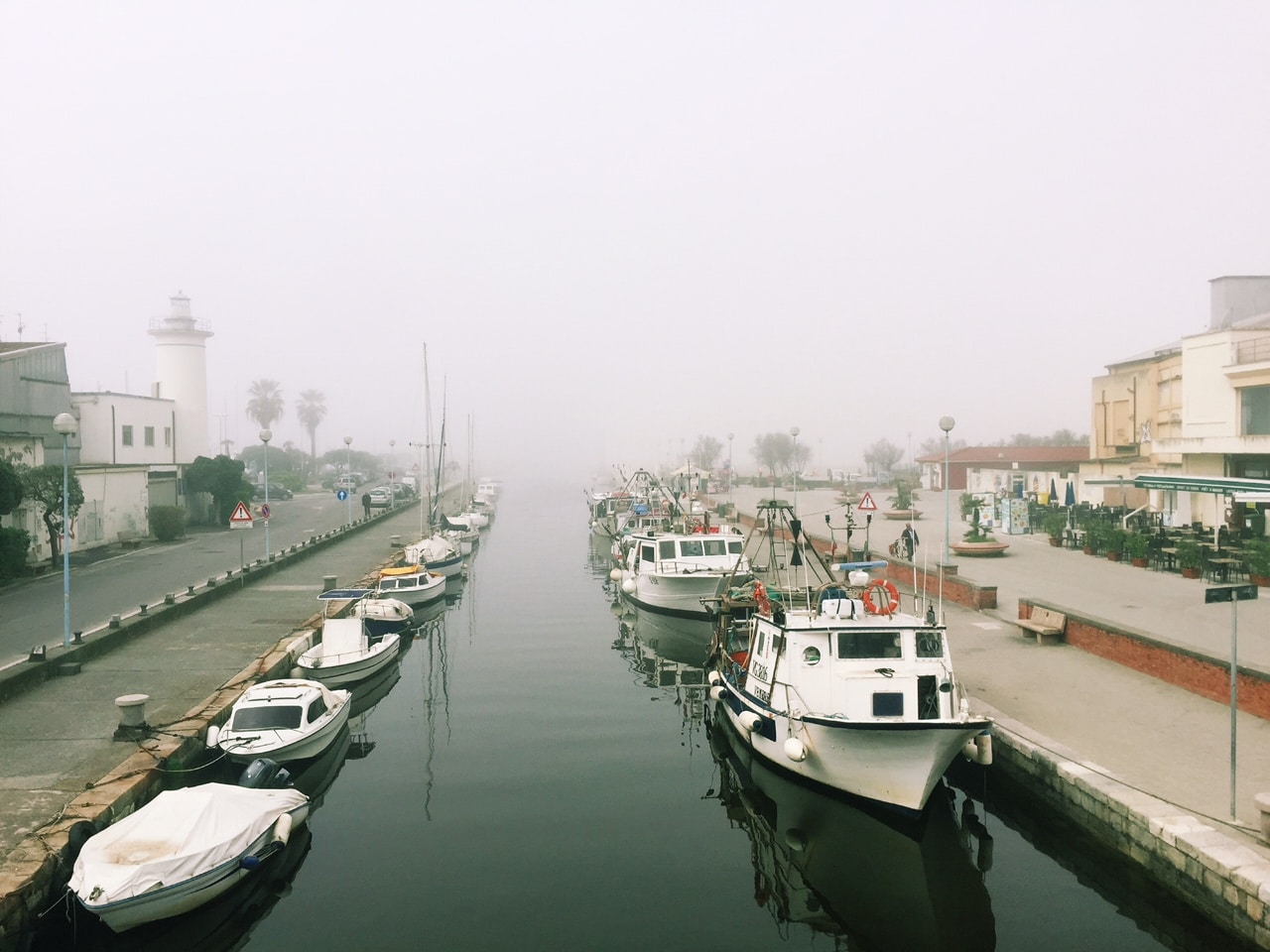 Nebbia lungo il canale