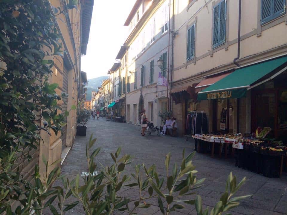 camaiore centro commerciale naturale ccn via di mezzo via vittorio emanuele ccn