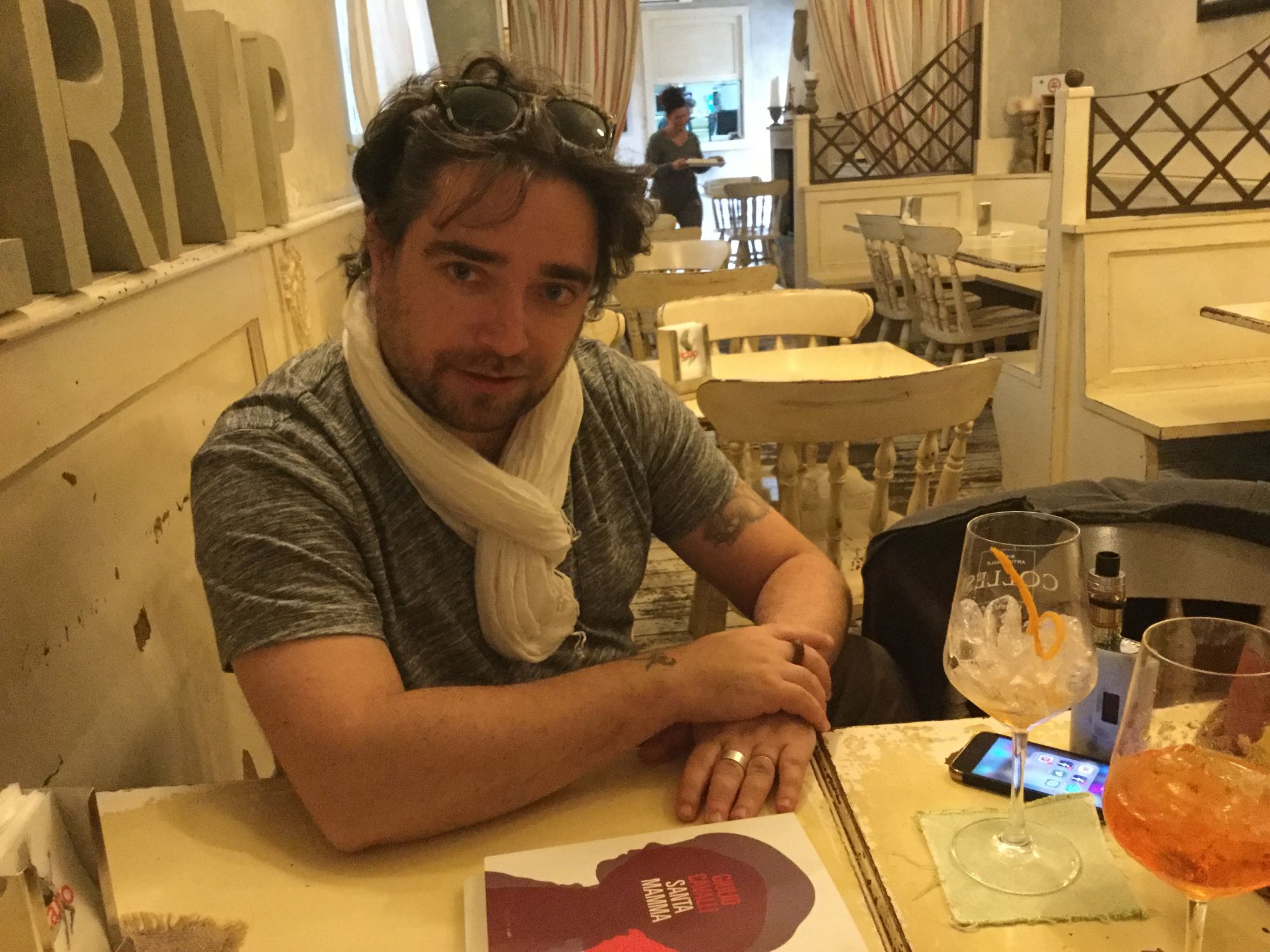 Giulio Cavalli a Viareggio, intervista allo scrittore