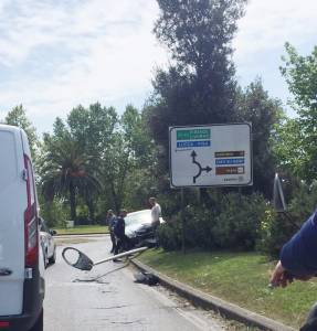 incidente rotonda lido 1
