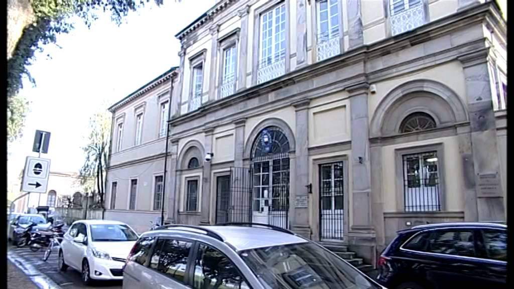 lucca polizia municipale ricatto sessuale