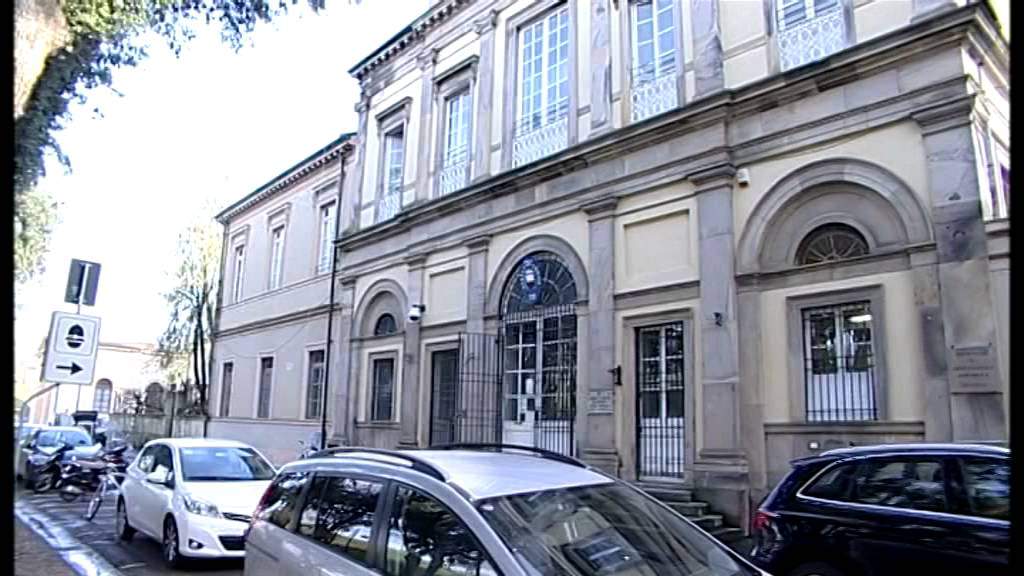 lucca polizia municipale ricatto sessuale