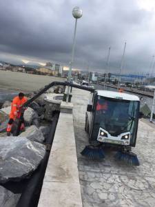 pulizia molo viareggio 1