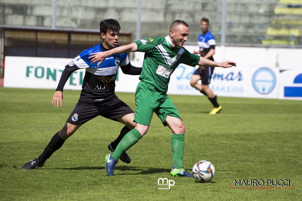 6 giornata serie D, girone E. Le formazioni versiliesi Pareggiano tutte.