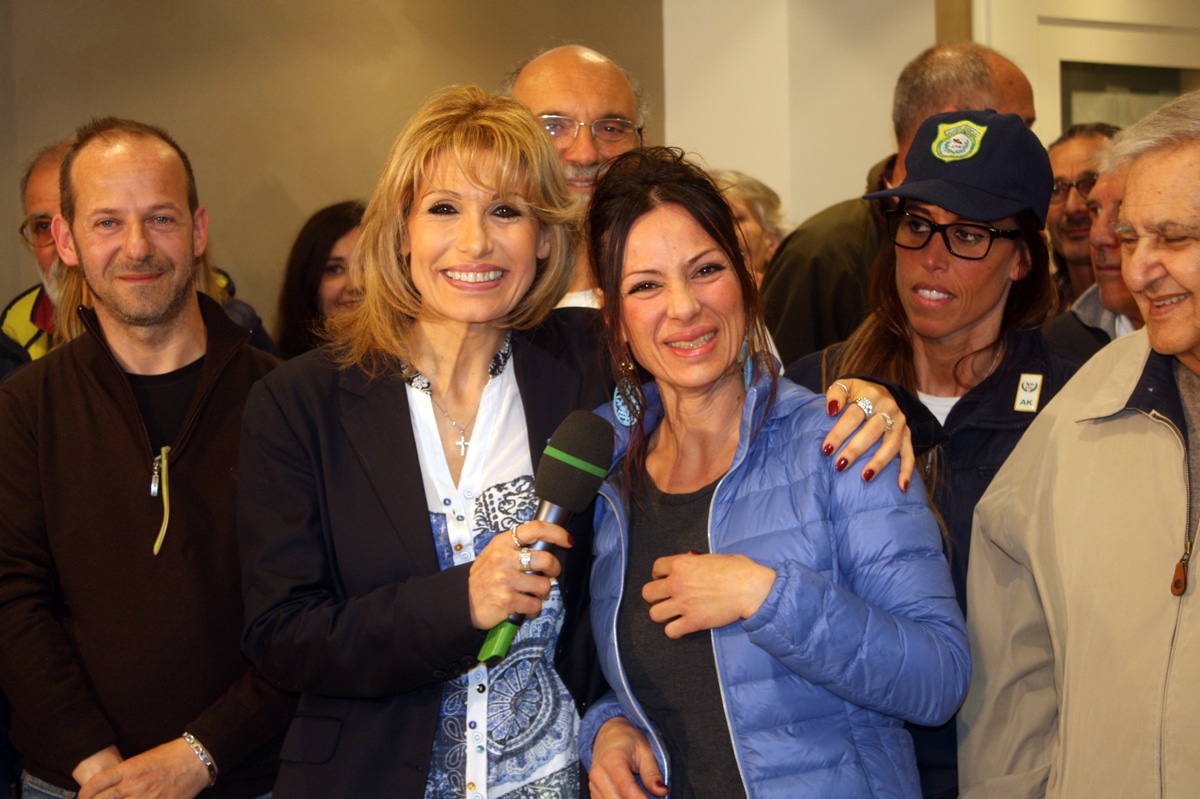 Le Telecamere Mediaset al Bar Orsi di Viareggio