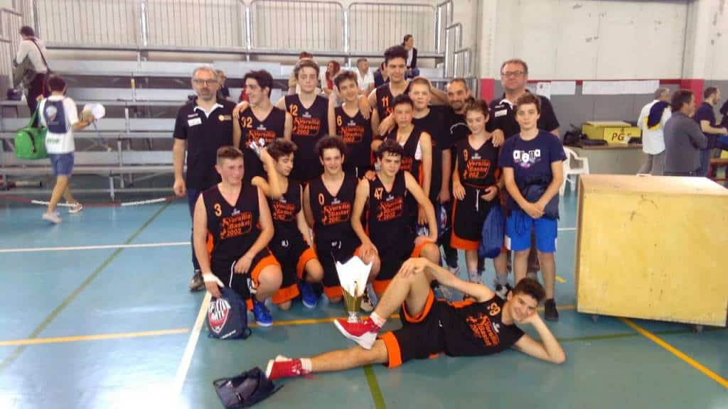 squadra Under 15 del Versilia Basket