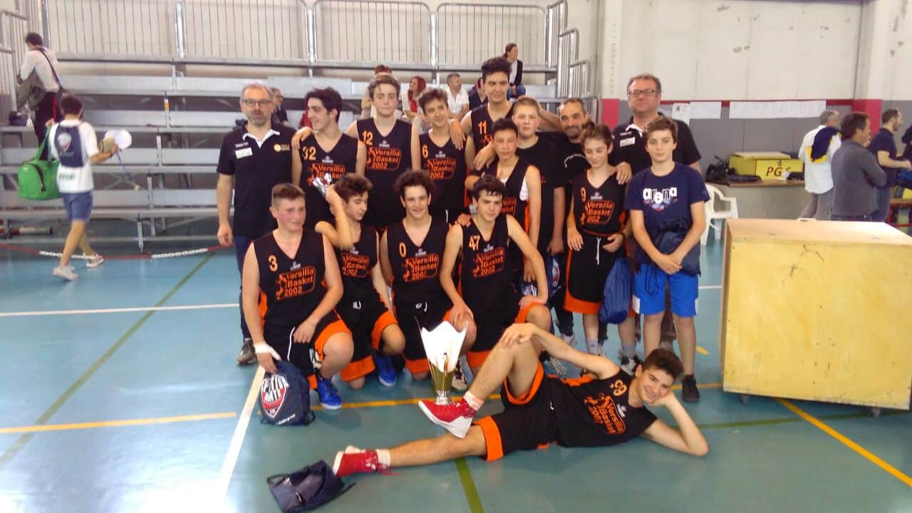 squadra Under 15 del Versilia Basket