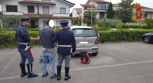 Rientra in Italia dopo il rimpatrio: arrestato dalla Polstrada a Viareggio