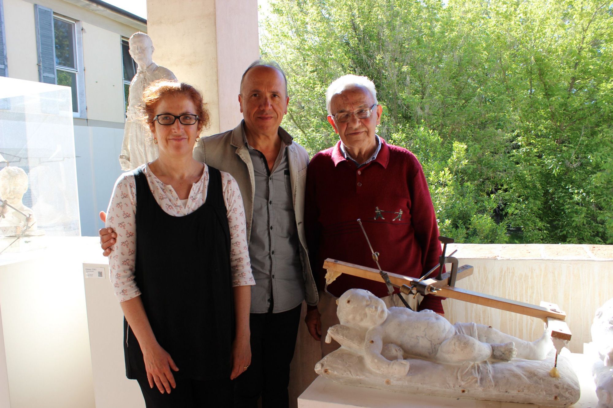 Viviani dona “Il Bambino”, un altro bozzetto per il Museo di Pietrasanta