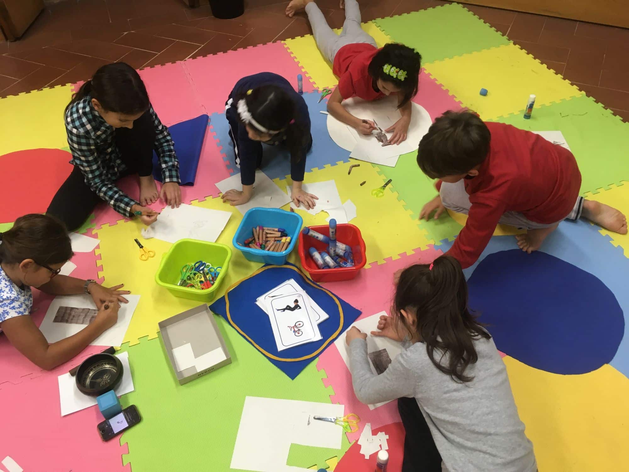 Tornano gli spettacoli e le attività per bambini della ” Ludoteca popolare indiani del quartiere”