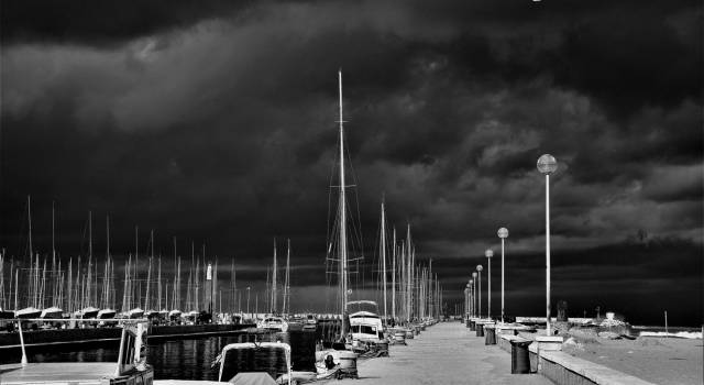 Arriva la pioggia, allerta meteo a Viareggio