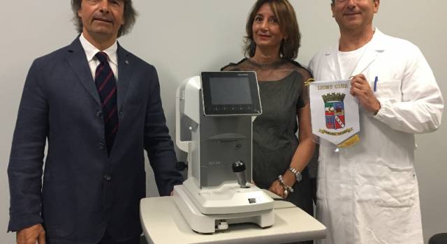 Il Lions Club Viareggio dona un macchinario all’Oculistica del Versilia