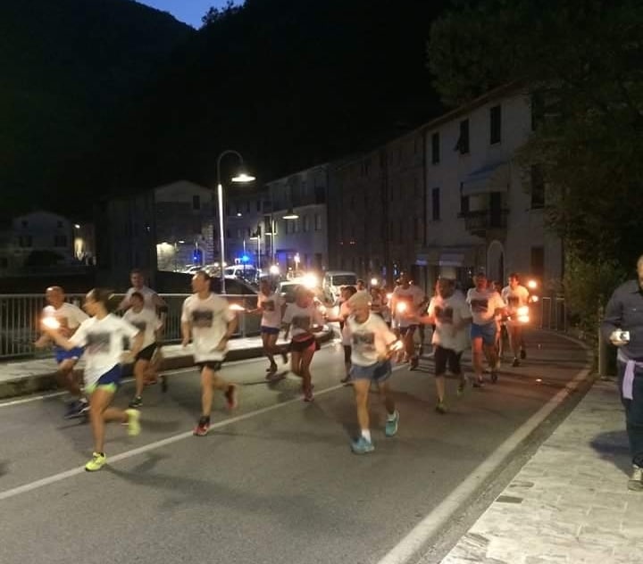 Successo di atleti alla staffetta per l’alluvione in Versilia