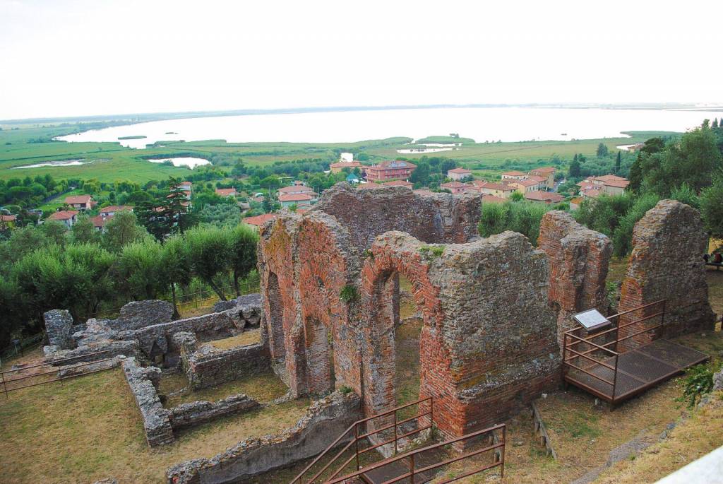 lago di massaciuccoli romana museo