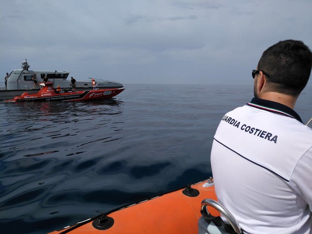 13 persone soccorse in mare tra il Gombo e la foce del Fiume Serchio