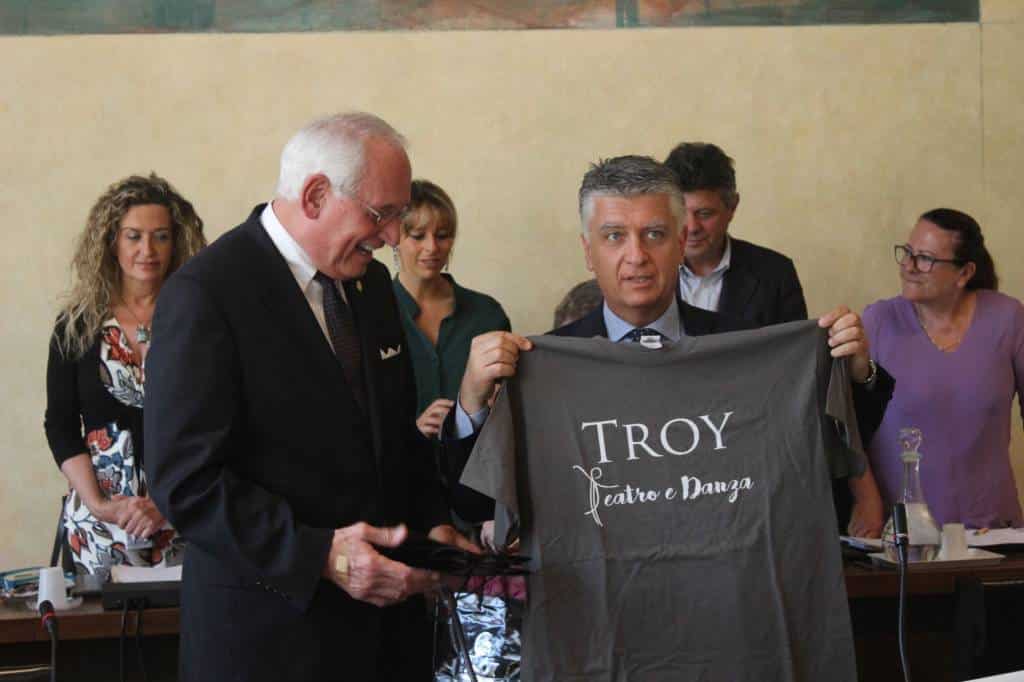 Foto rettore Troy University e Mallegni