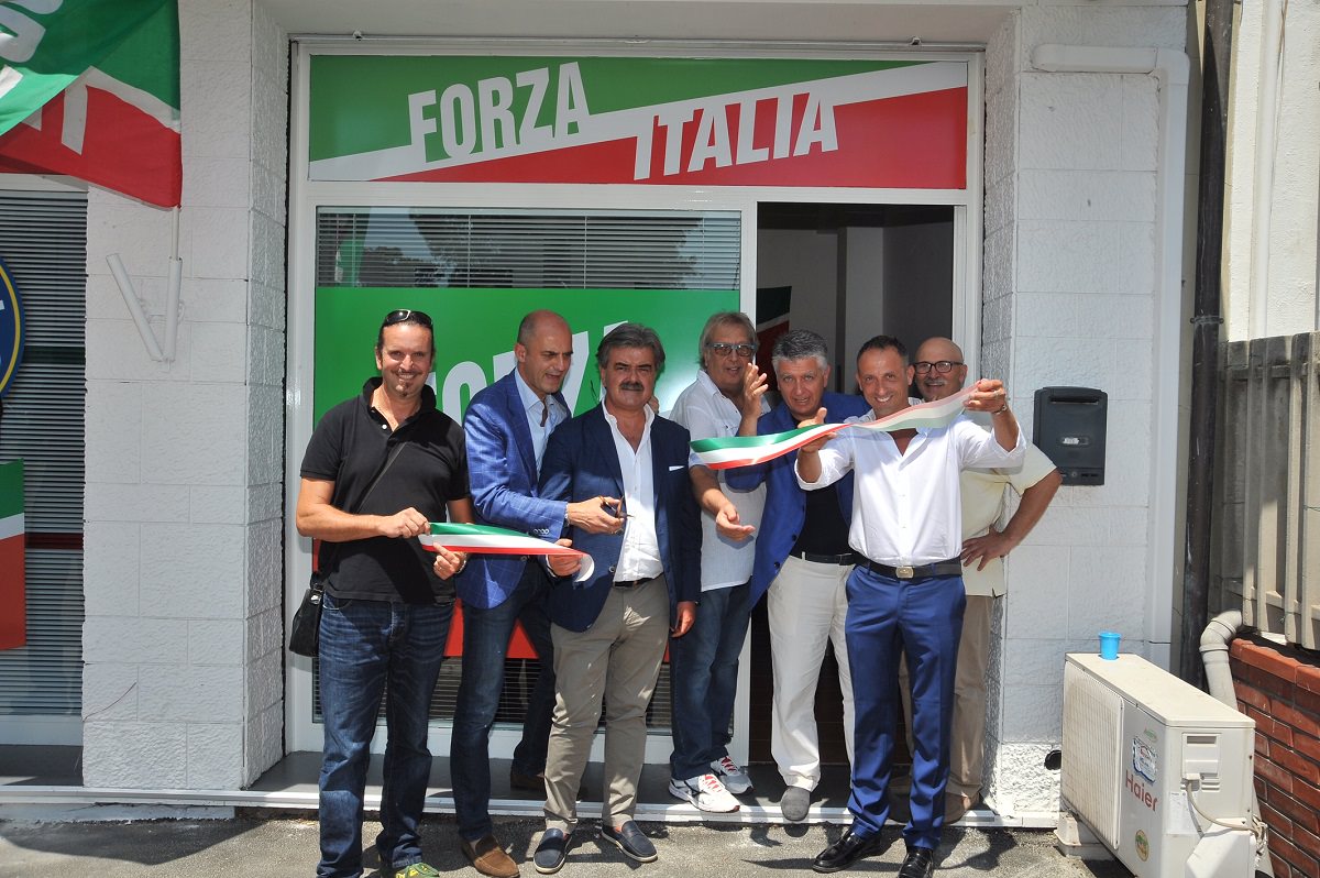 Forza Italia riparte dalla sede viareggina: “Ci riprenderemo la Versilia”