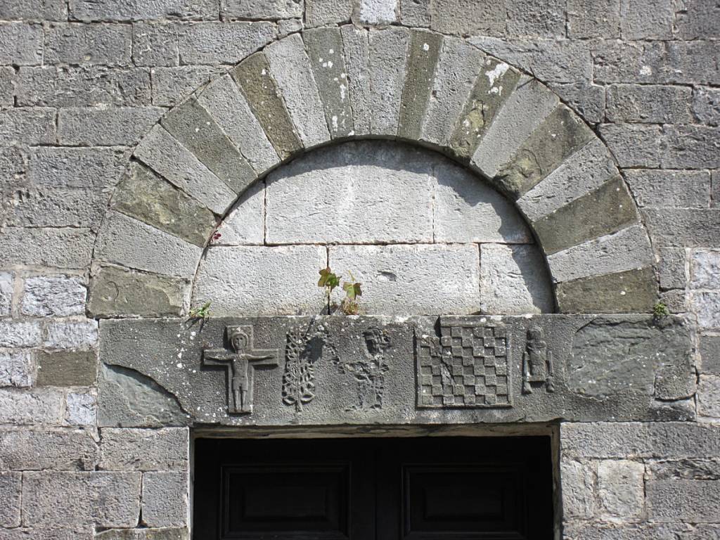 Architrave Pieve di San Paolo Vico Pancellorum