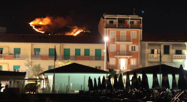 Maxi Incendio sul Monte Prana. E&#8217; Doloso