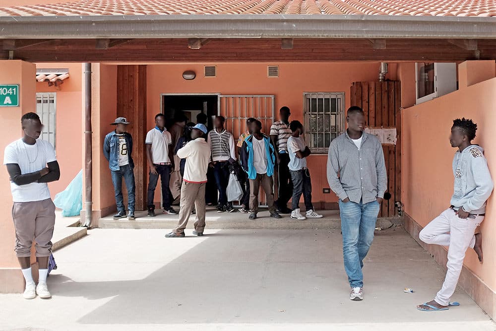 migranti immigrati rifugiati accoglienza