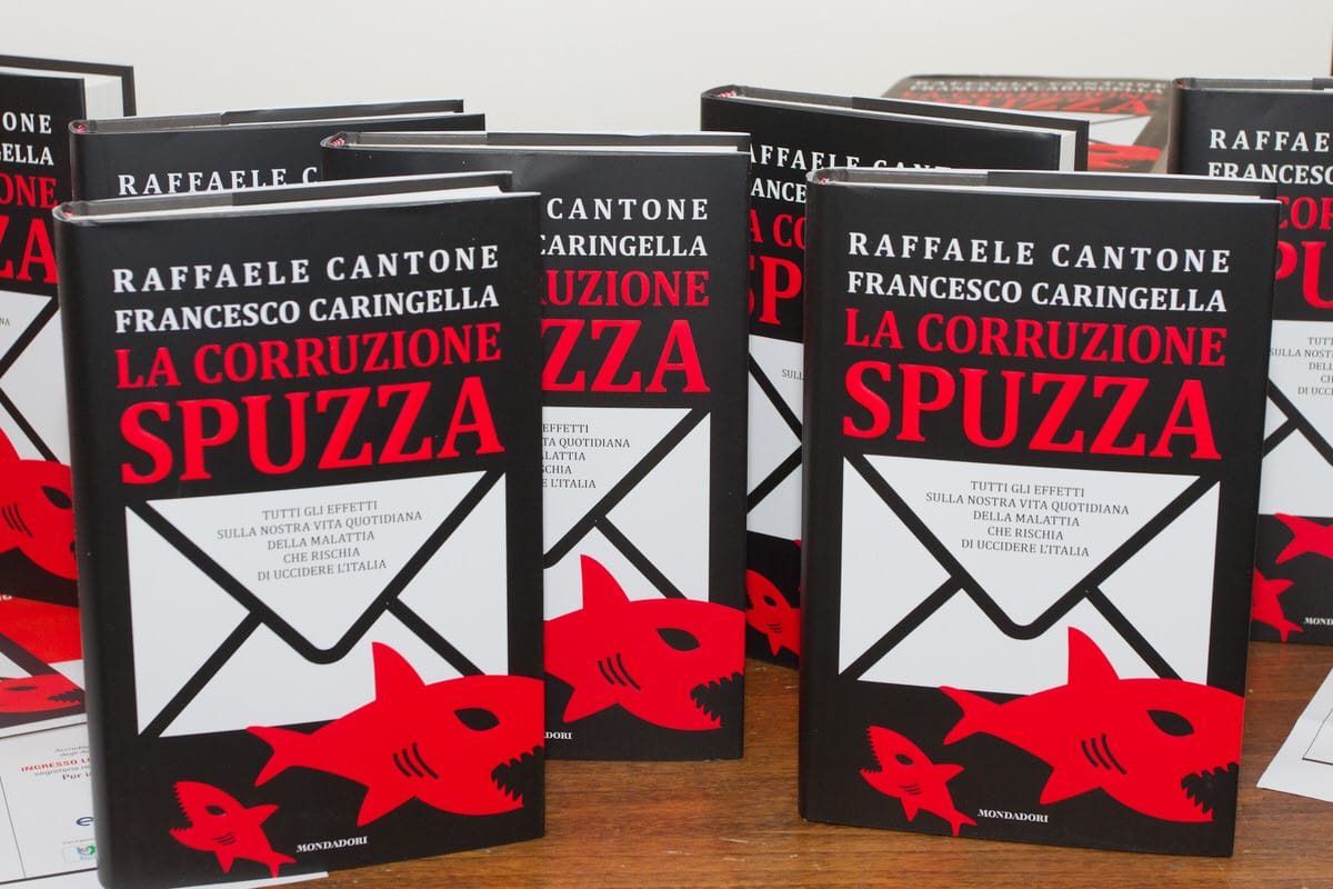 La Corruzione Spuzza. il nuovo libro di Raffaele Cantone