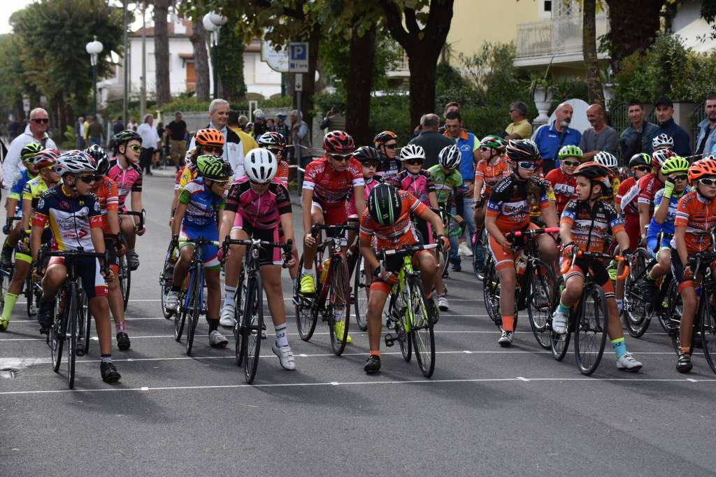 Partenza Santini - FOTO CICLISMOBLOG-it