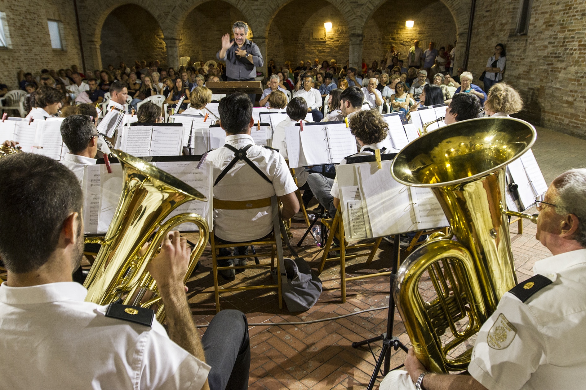 Corpo Musicale G.Puccini di Bozzano, tra Volontariato e generosità ospite nella Marche