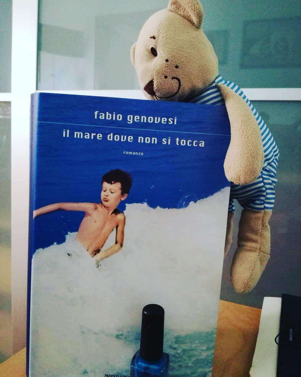 Il mare dove non si tocca [Recensione] Il piacere dei Libri