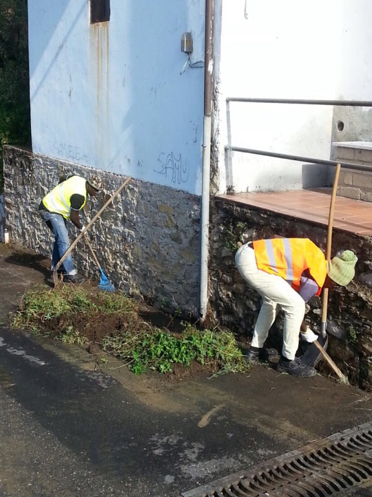 Richiedenti asilo e dipendenti comunali insieme a lavoro