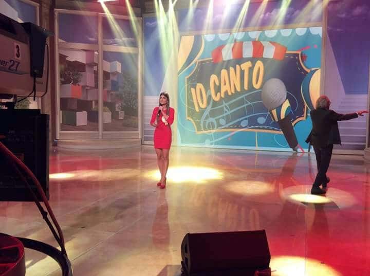 Trionfo per la cantante versiliese al televoto di Mezzogiorno in famiglia