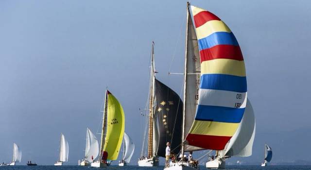 Una barca lucchese vince le vele storiche di Viareggio