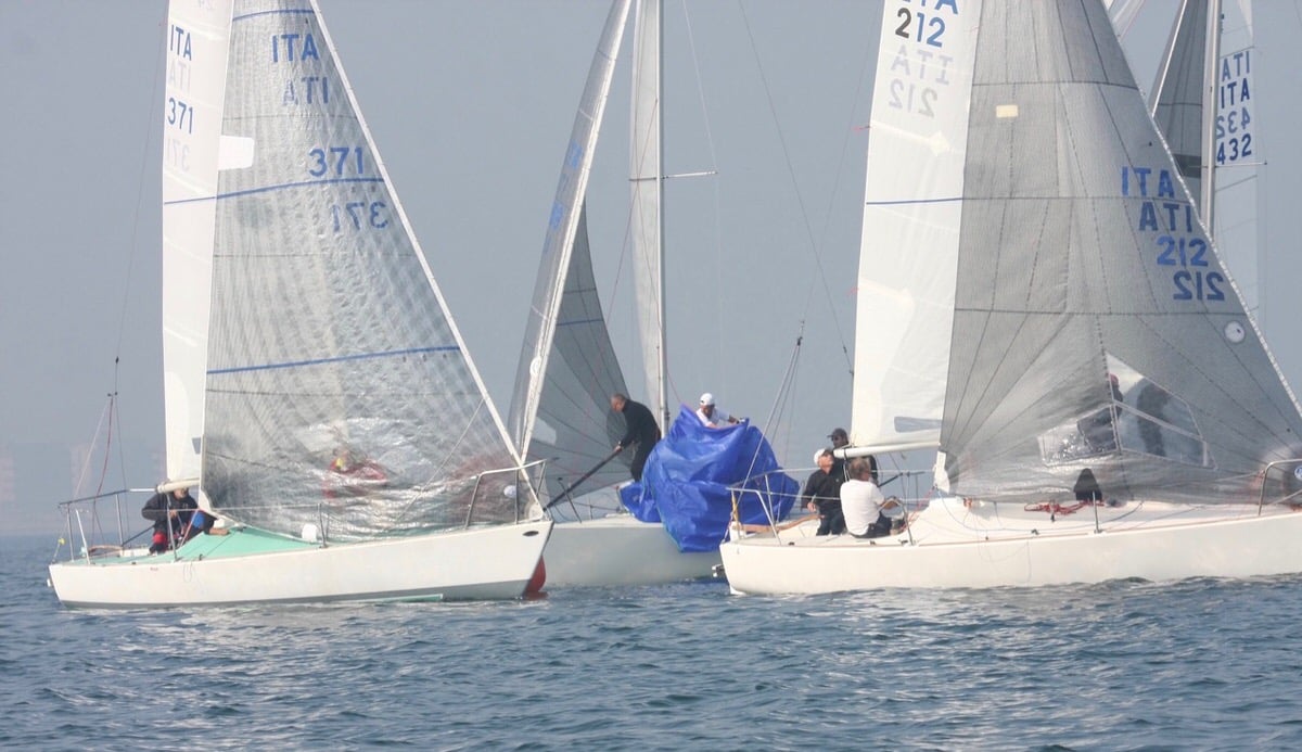 Il J24 J-Oc firma la quinta tappa del Circuito Nazionale J24 a Cervia.