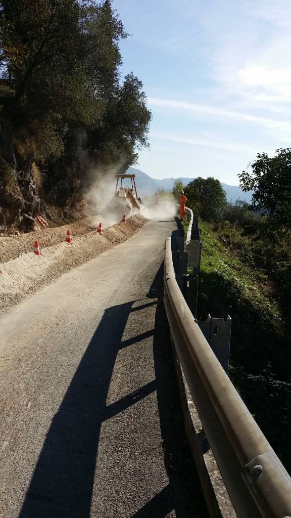 Camaiore lavori Santa Lucia Montebello
