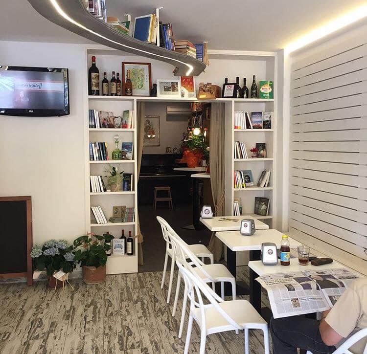 #abbracciaunlibro