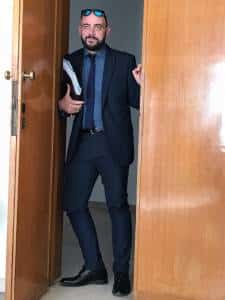 LT