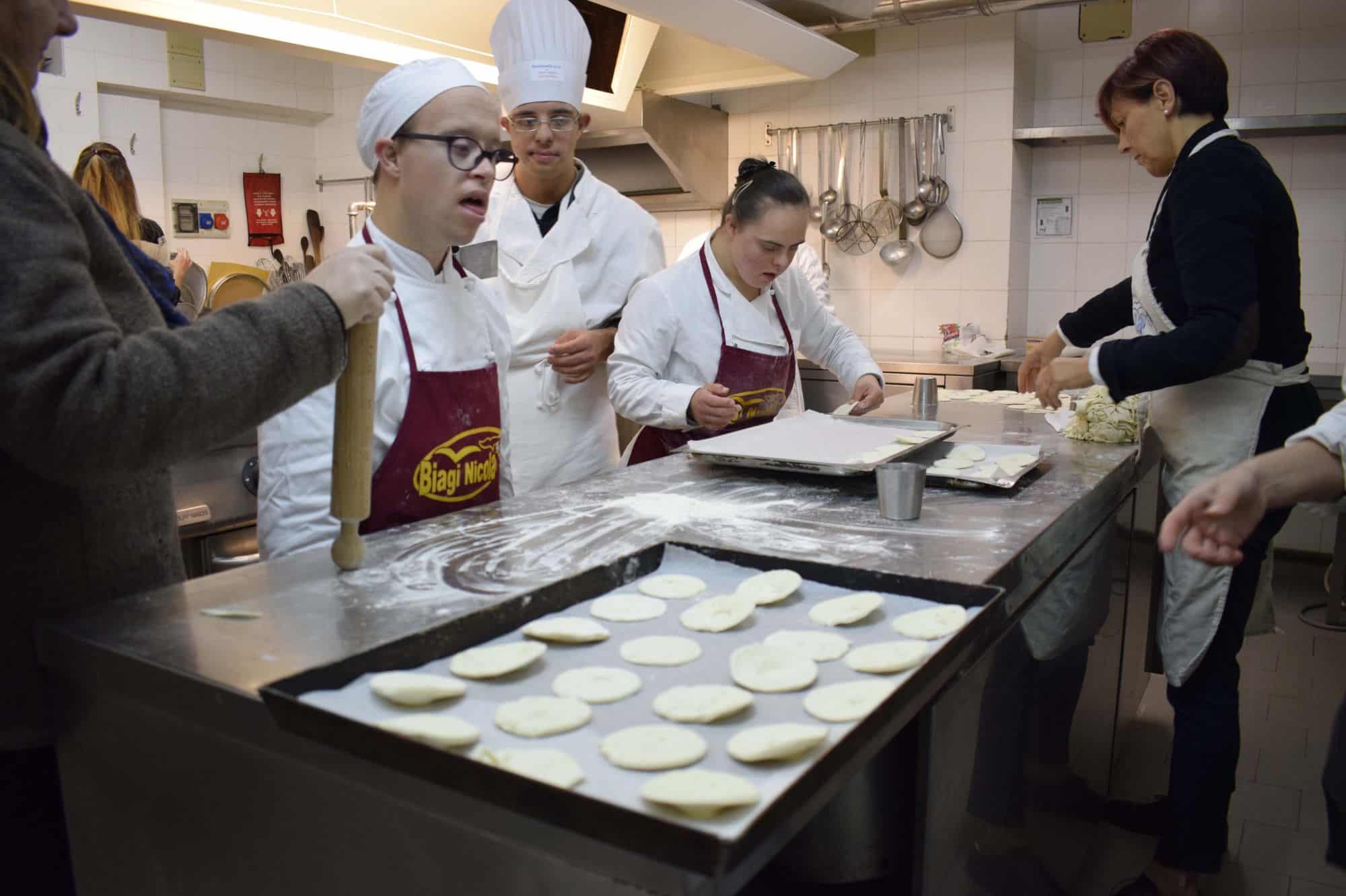 Lezioni di cucina per ragazzi down