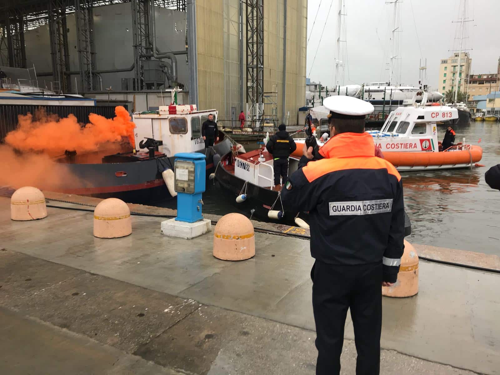 Esercitazione antincendio al porto di Viareggio