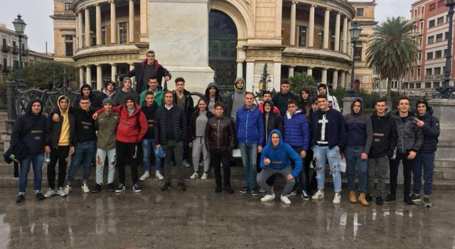 Gli studenti del Nautico Artiglio al Porto di Genova