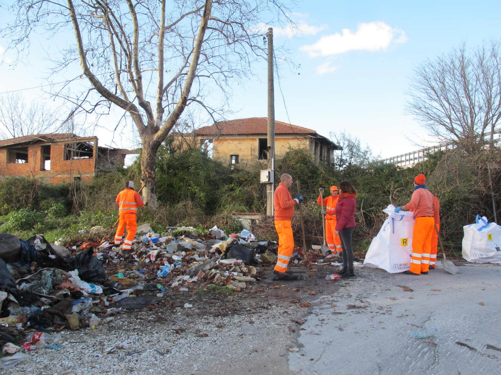 Discarica abusiva in Piano di Conca, iniziato l’intervento di bonifica dell’area